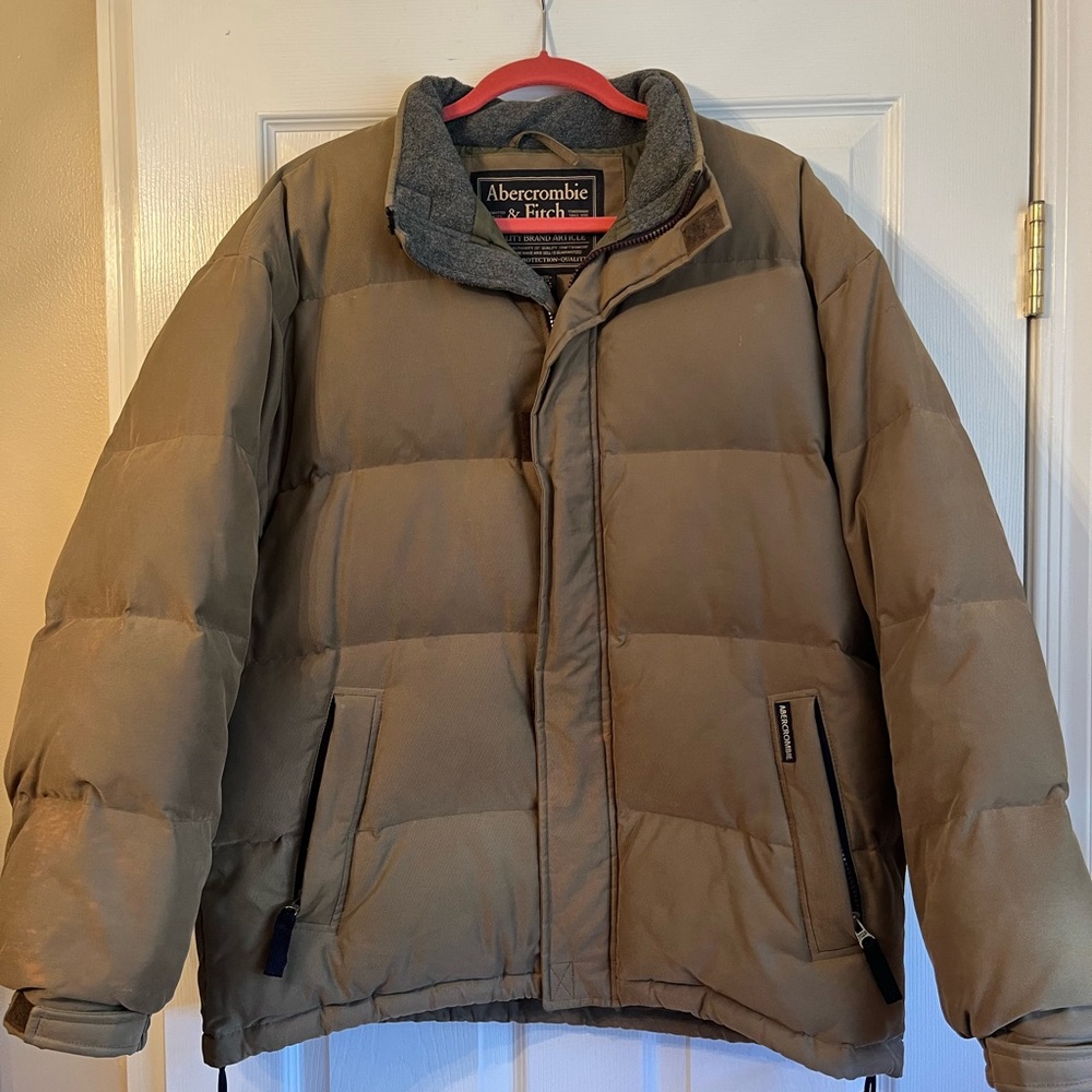 Abercrombie & Fitch tan puffer coat M
